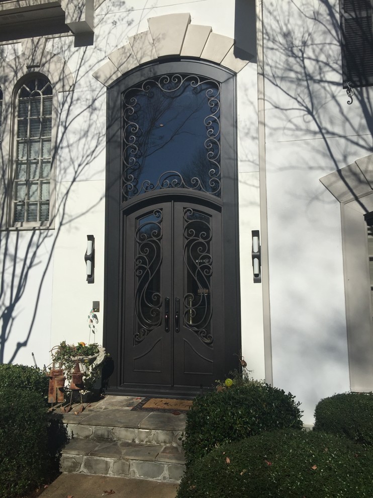 Große Klassische Haustür mit Doppeltür und Haustür aus Metall in Atlanta