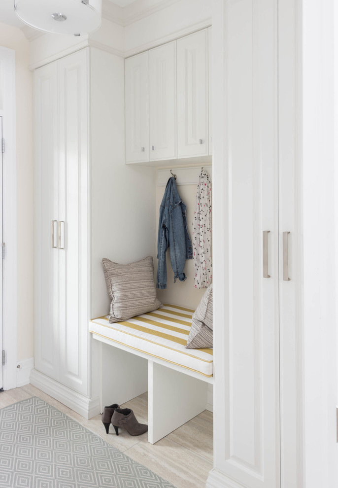 Example of a transitional mudroom design in Toronto