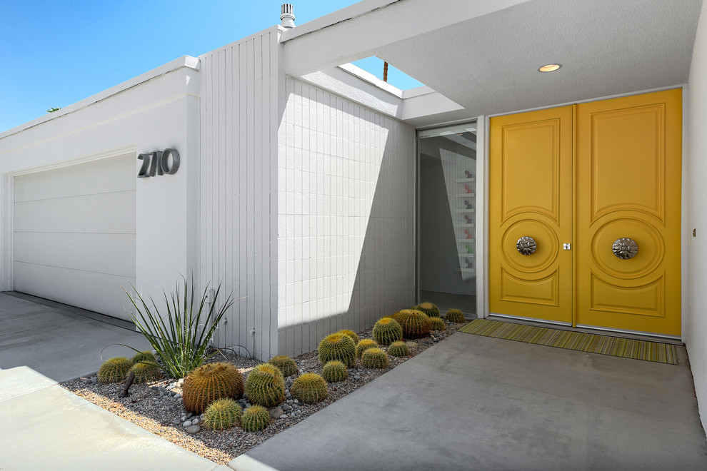 Photo of a midcentury entrance in Los Angeles.