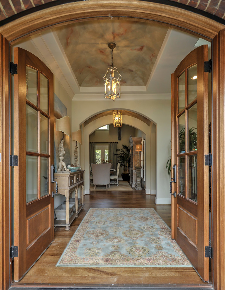 Inspiration for a timeless entryway remodel in Nashville