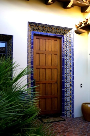 Tuscan entryway photo in Los Angeles