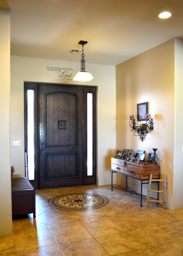 На фото: входная дверь среднего размера в стиле фьюжн с бежевыми стенами, полом из керамической плитки, одностворчатой входной дверью, входной дверью из темного дерева и коричневым полом с