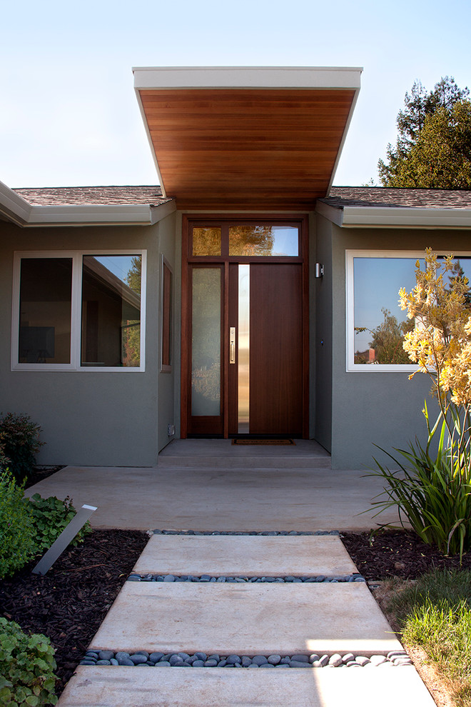 This is an example of a modern entrance in San Francisco.