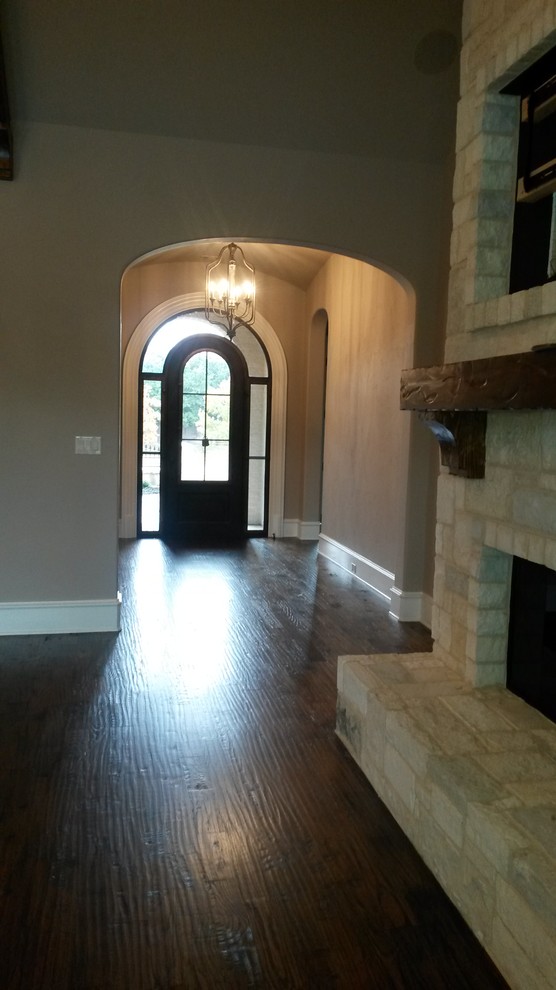 Inspiration for a timeless entryway remodel in Dallas