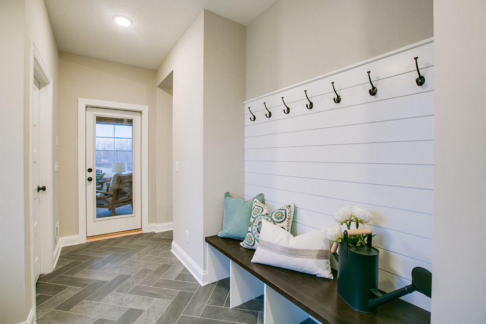 Lyndale Lake Ridge Crossing Lake Elmo, MN 2017 Spring Parade Model Modern Entry