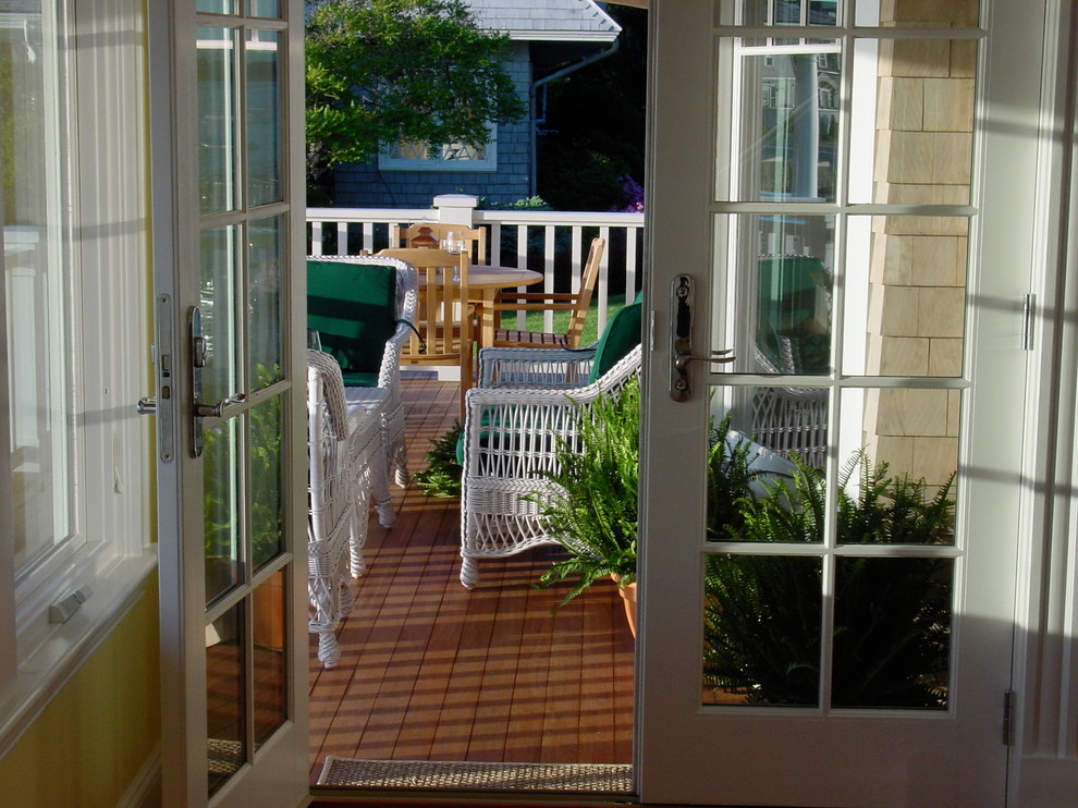 Entryway - traditional entryway idea in Boston