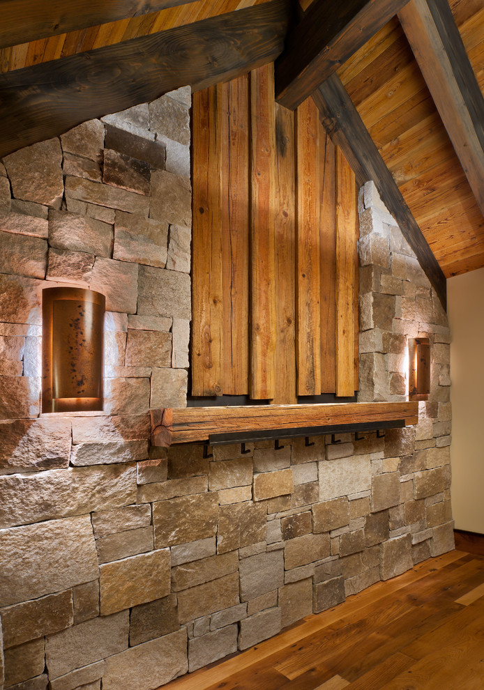 This is an example of a rustic entrance in Sacramento.