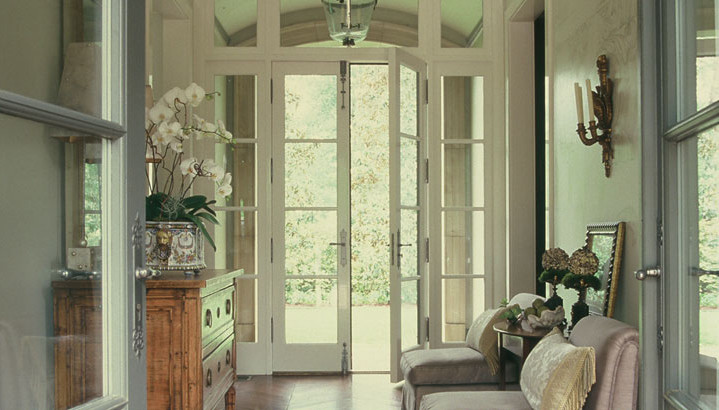 Inspiration for a timeless entryway remodel in Birmingham