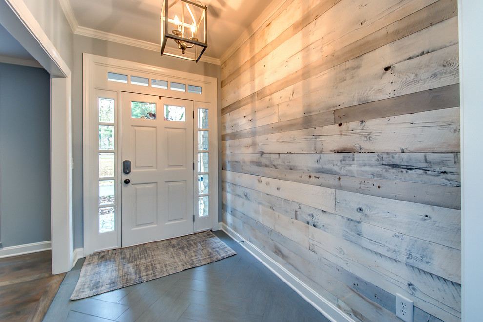 Inspiration for a traditional entrance in Nashville.