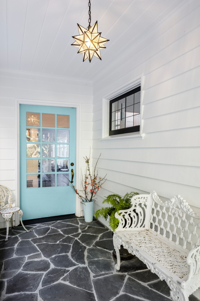 Transitional entryway photo in San Francisco