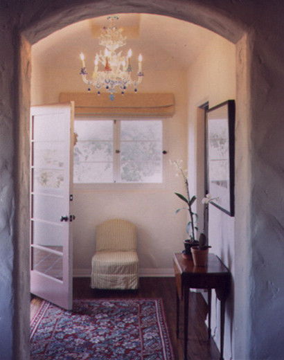 Inspiration for a timeless entryway remodel in Los Angeles