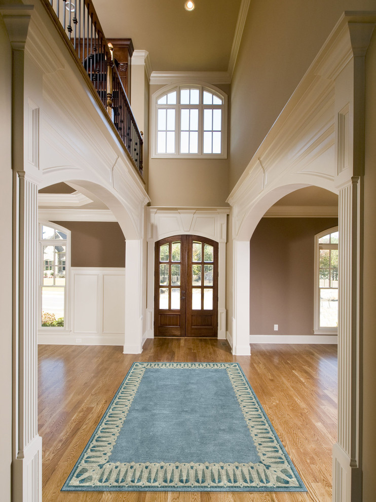 Example of an arts and crafts entryway design in Richmond