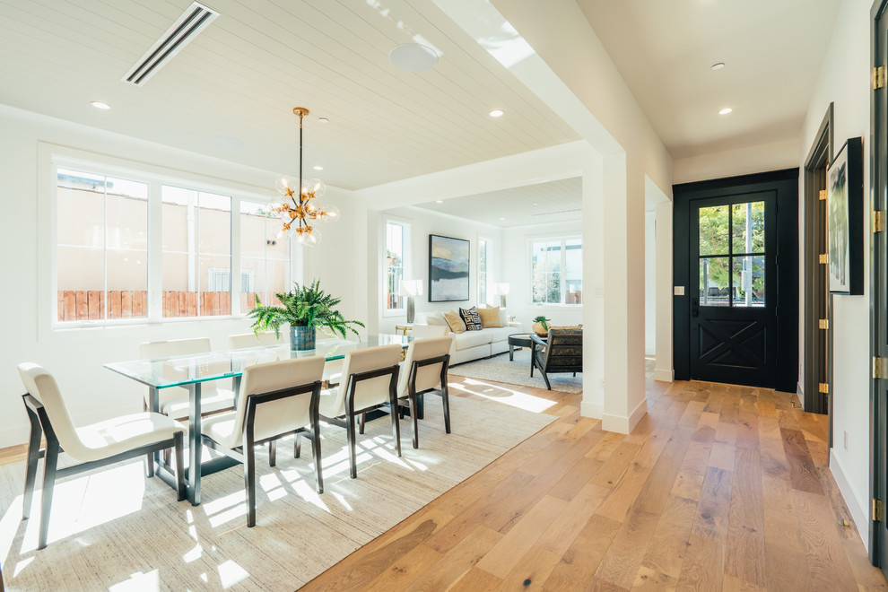 Inspiration for a coastal dining room in Los Angeles.