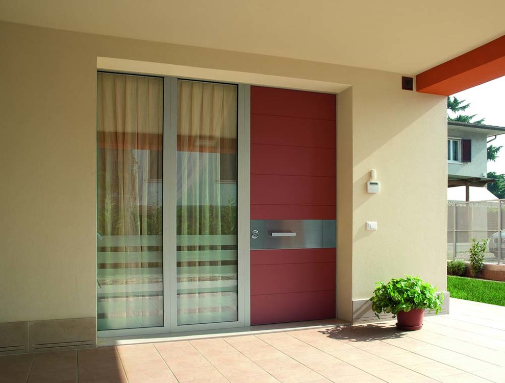 This is an example of a modern entrance in Miami.