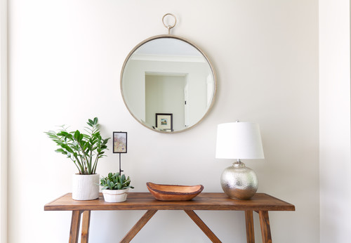 https://st.hzcdn.com/simgs/pictures/entryways/modern-farmhouse-sheila-mayden-interiors-img~e57140b5095d7494_8-6417-1-b1019a6.jpg