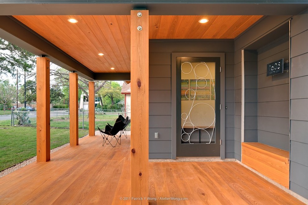 Design ideas for a contemporary porch in Austin.