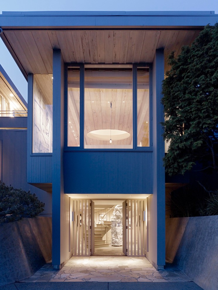 Moderne Haustür mit Doppeltür in San Francisco