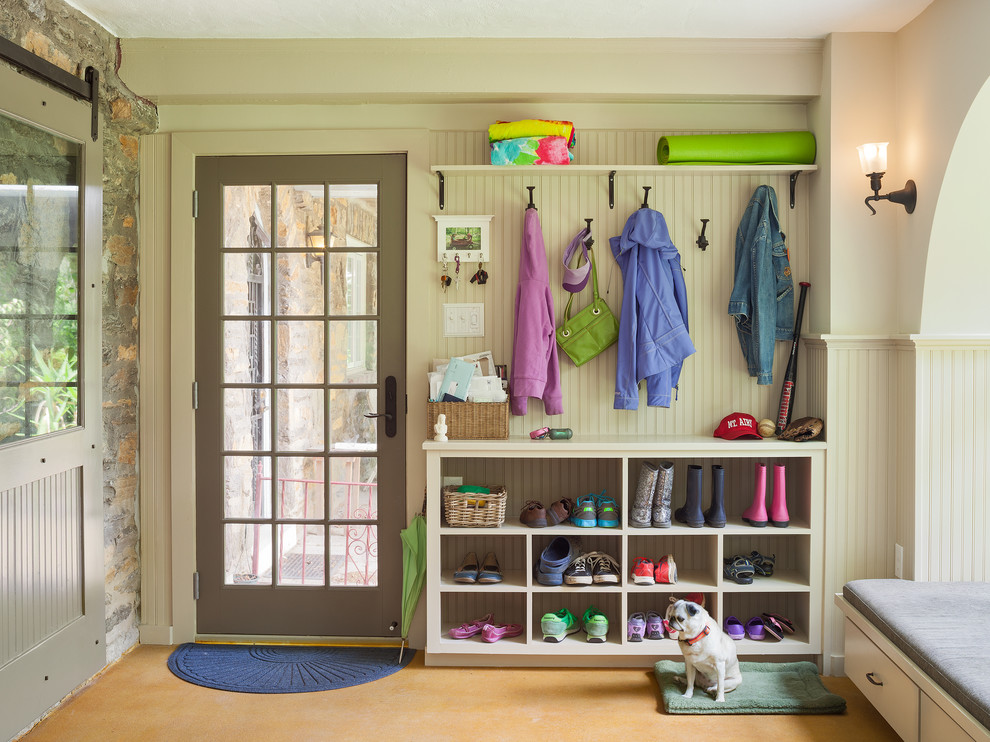 Inspiration for a transitional mudroom remodel in Philadelphia