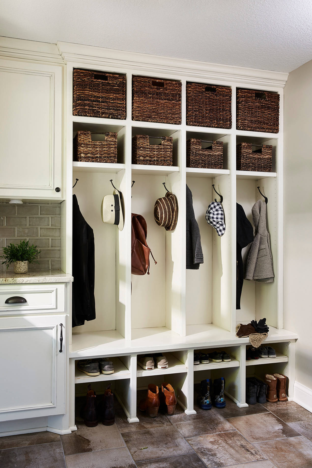 Как организовать хранение вещей в гардеробной