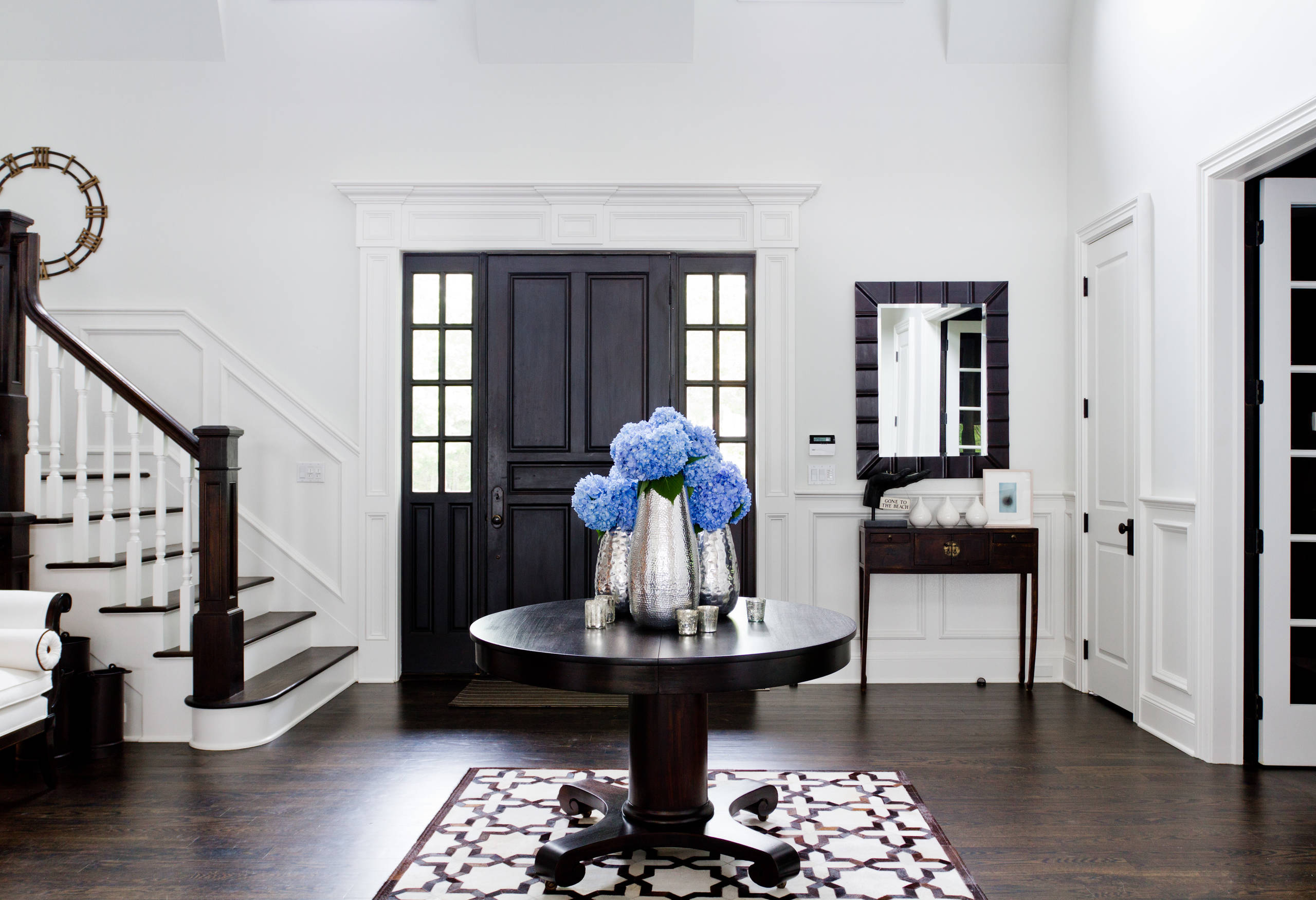 Round Entry Table Houzz, Small Round Entryway Table