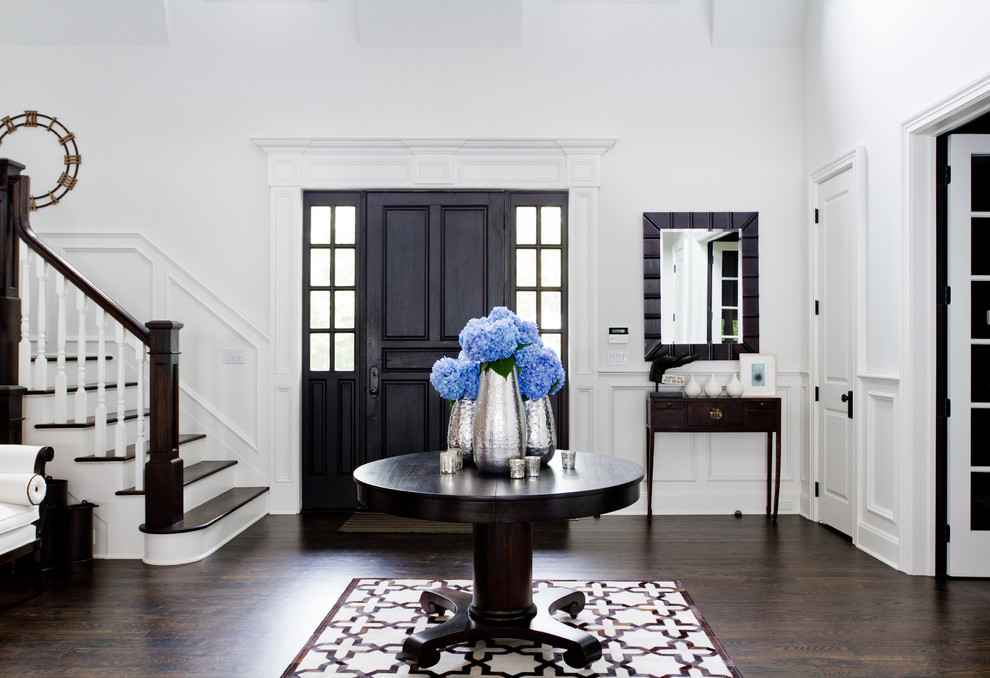 Elegant foyer photo in New York