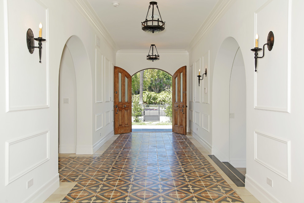 Photo of a traditional entrance in Los Angeles.