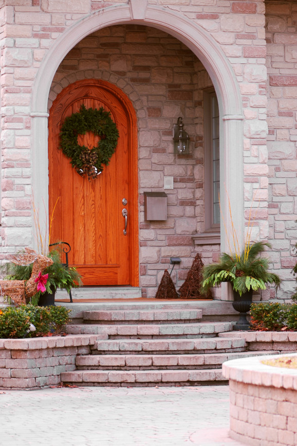 Example of a tuscan entryway design in Miami