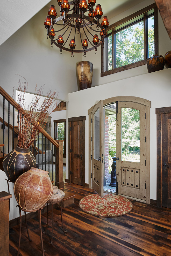 Mountain style entryway photo in Grand Rapids