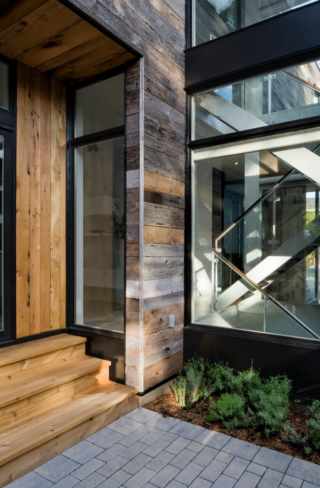 Inspiration for a contemporary front door remodel in Ottawa