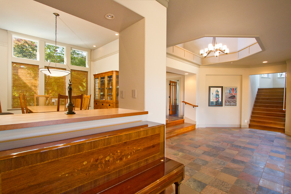 Example of an arts and crafts entryway design in Sacramento