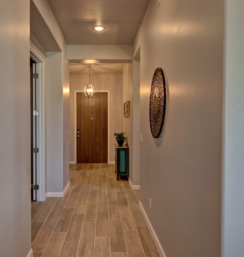Example of an entryway design in Austin