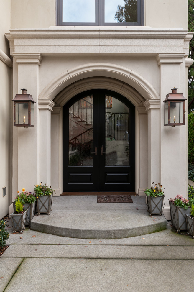 Example of an eclectic entryway design in Seattle