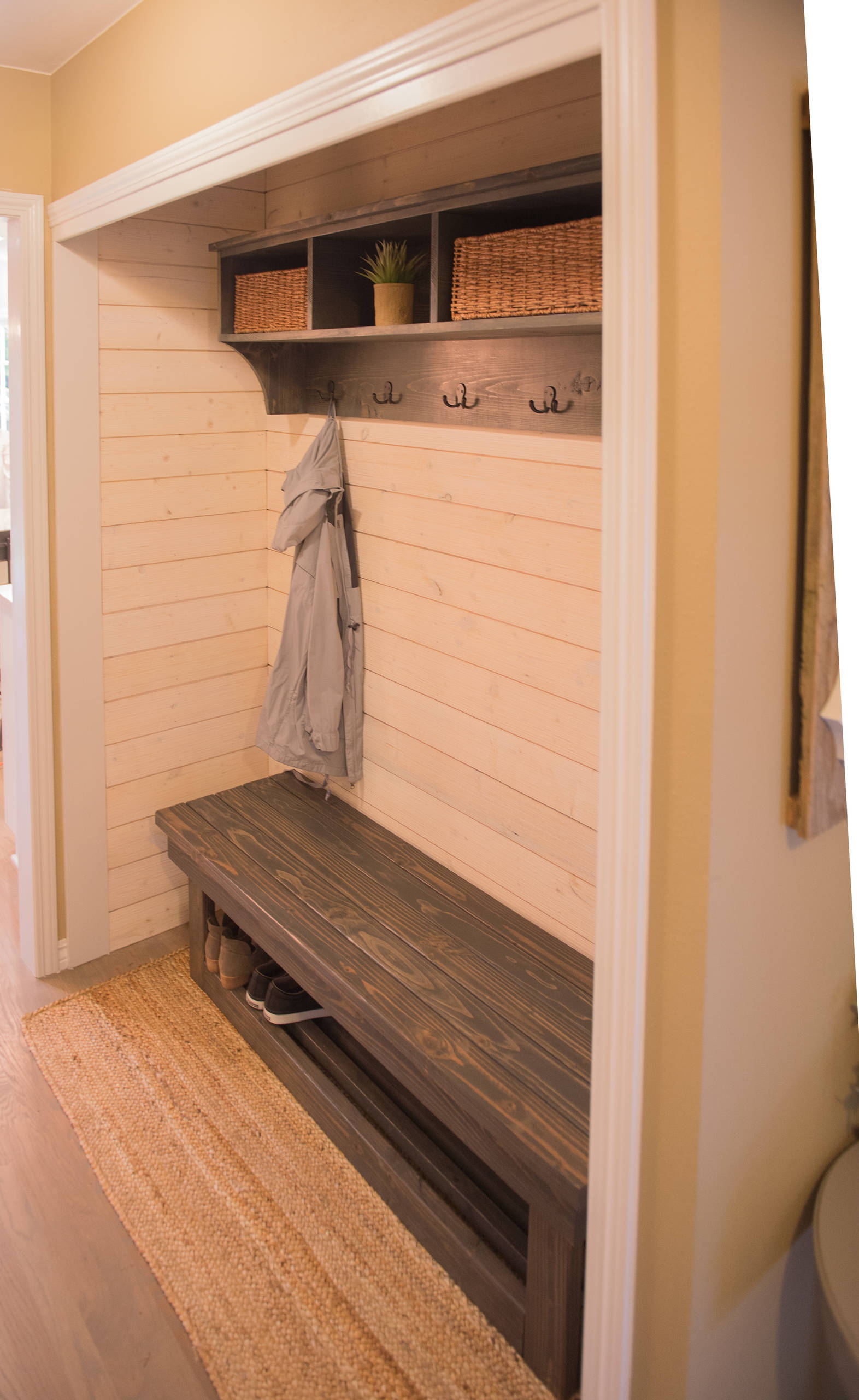 Browse Hallway Bench ideas and designs in Photos Houzz UK