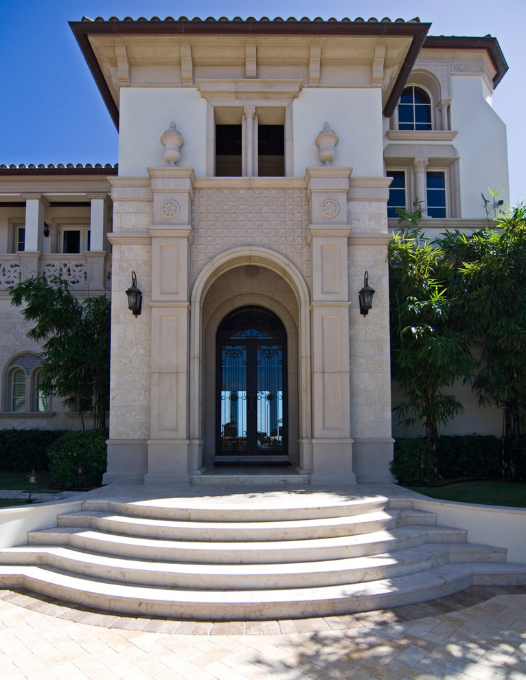 This is an example of a mediterranean entrance in Miami.