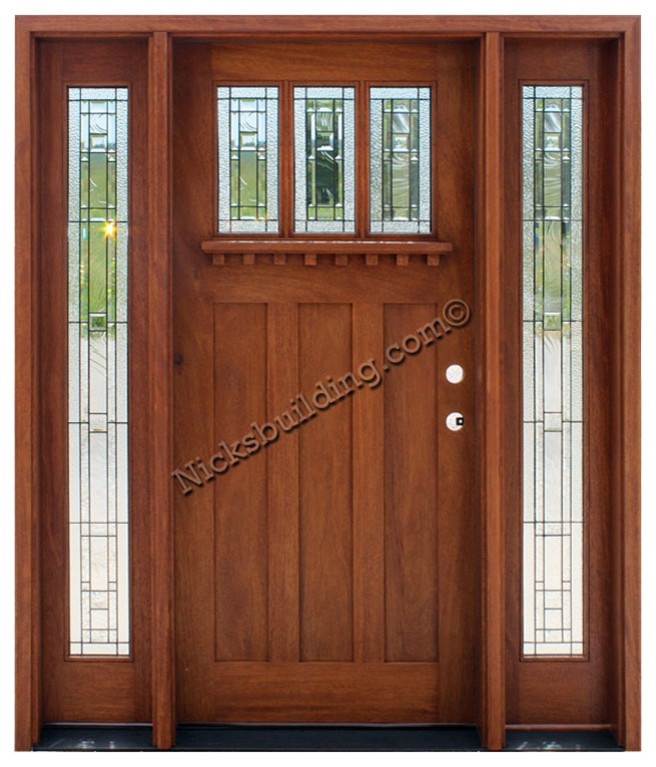 Идея дизайна: входная дверь среднего размера с одностворчатой входной дверью и входной дверью из светлого дерева