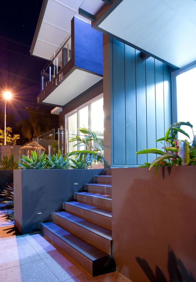 Entryway - contemporary entryway idea in Brisbane