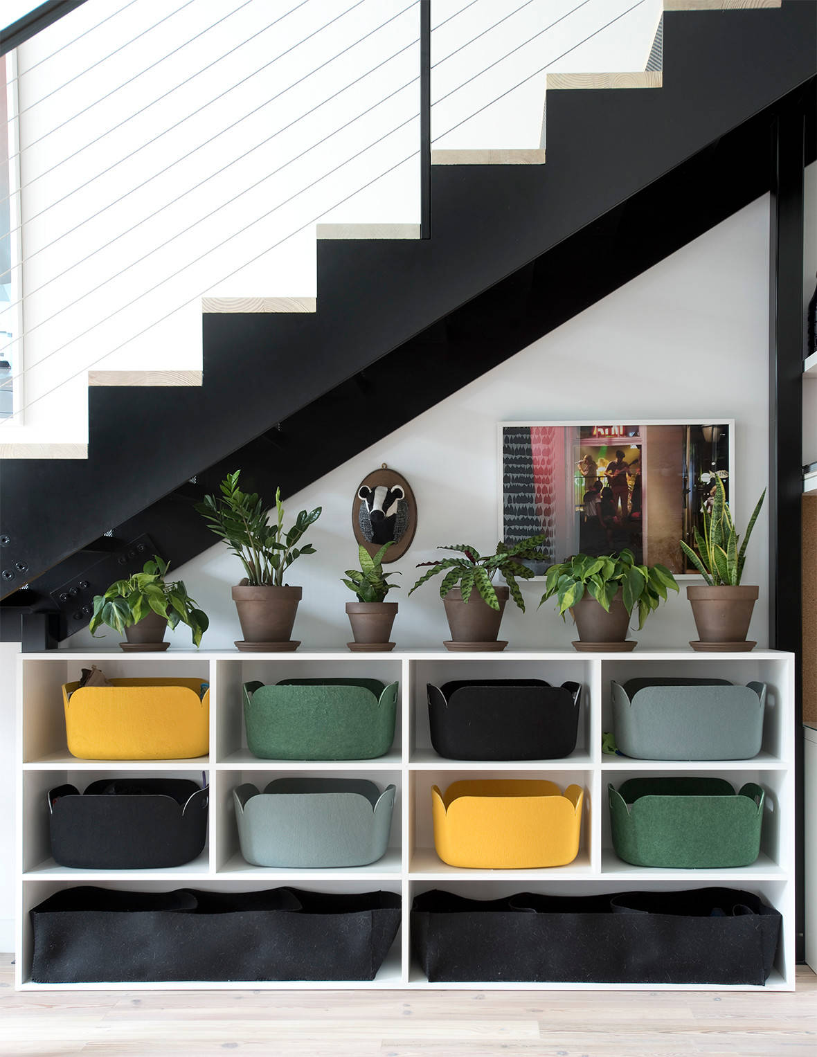 Best Ways to Organize Items With Stackable Bins: Expert Tips