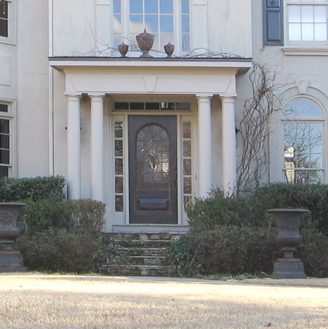 Mittelgroße Klassische Haustür mit Einzeltür und brauner Haustür in Atlanta