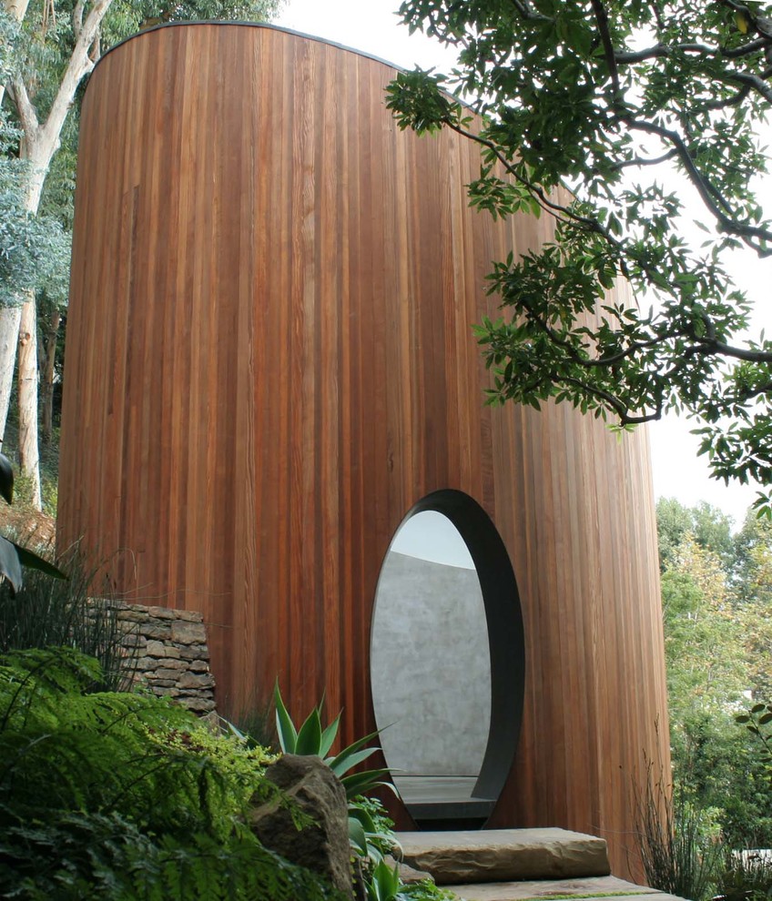 Inspiration for a contemporary front door remodel in Los Angeles