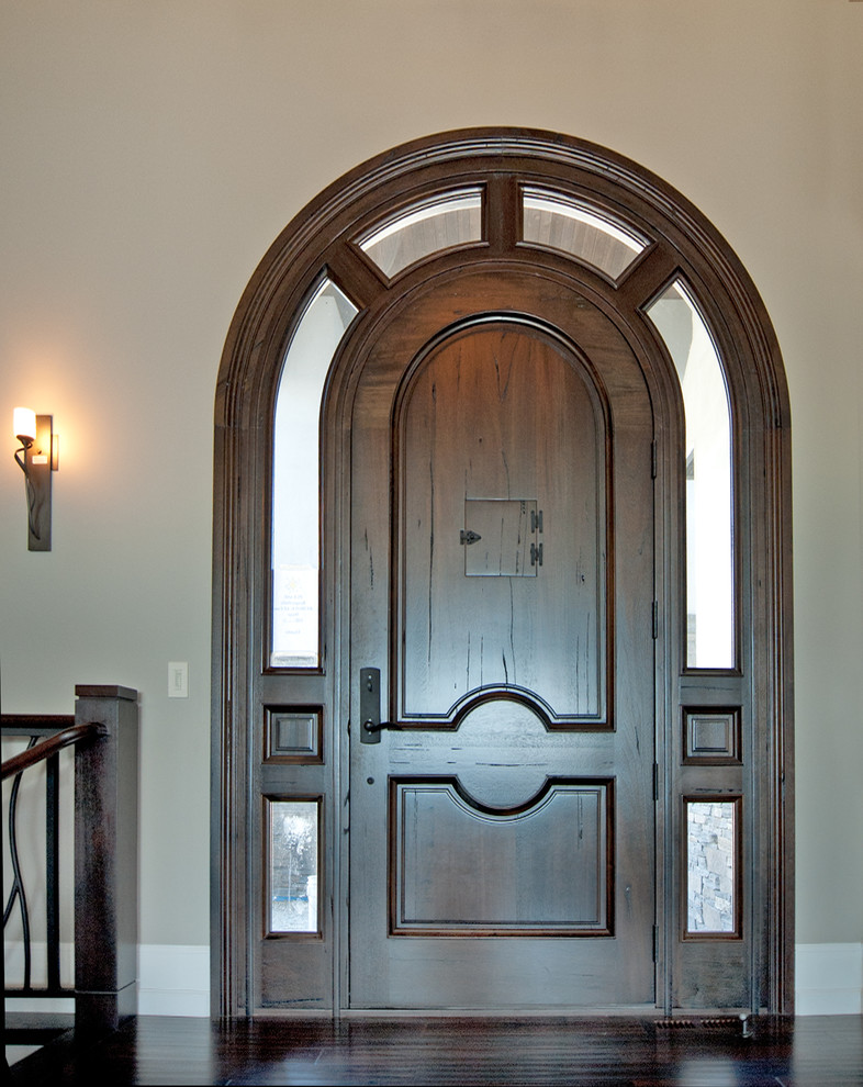 Design ideas for a traditional entrance in Vancouver.