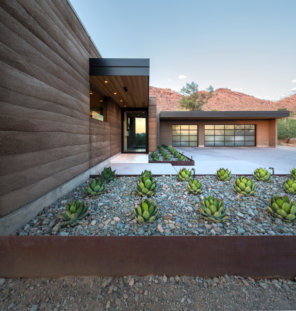 Rammed Earth Modern - Contemporary - Entry - Phoenix - by Kendle Design  Collaborative | Houzz