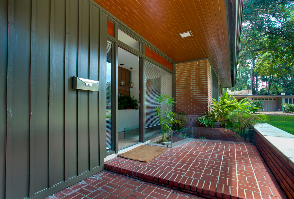 Inspiration for a midcentury entrance in Atlanta.