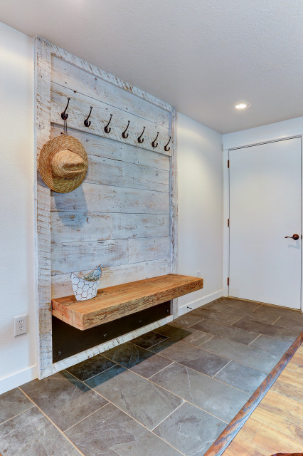 Rustic Farmhouse Entryway Bench and Coat Rack - Rustic - Entry - Other - by  Ron Brown - The Finisher | Houzz AU