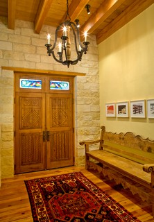 https://st.hzcdn.com/simgs/pictures/entryways/rustic-hacienda-style-texas-ranch-leedy-interiors-img~cbc192360123ff81_3-3852-1-a198b2f.jpg