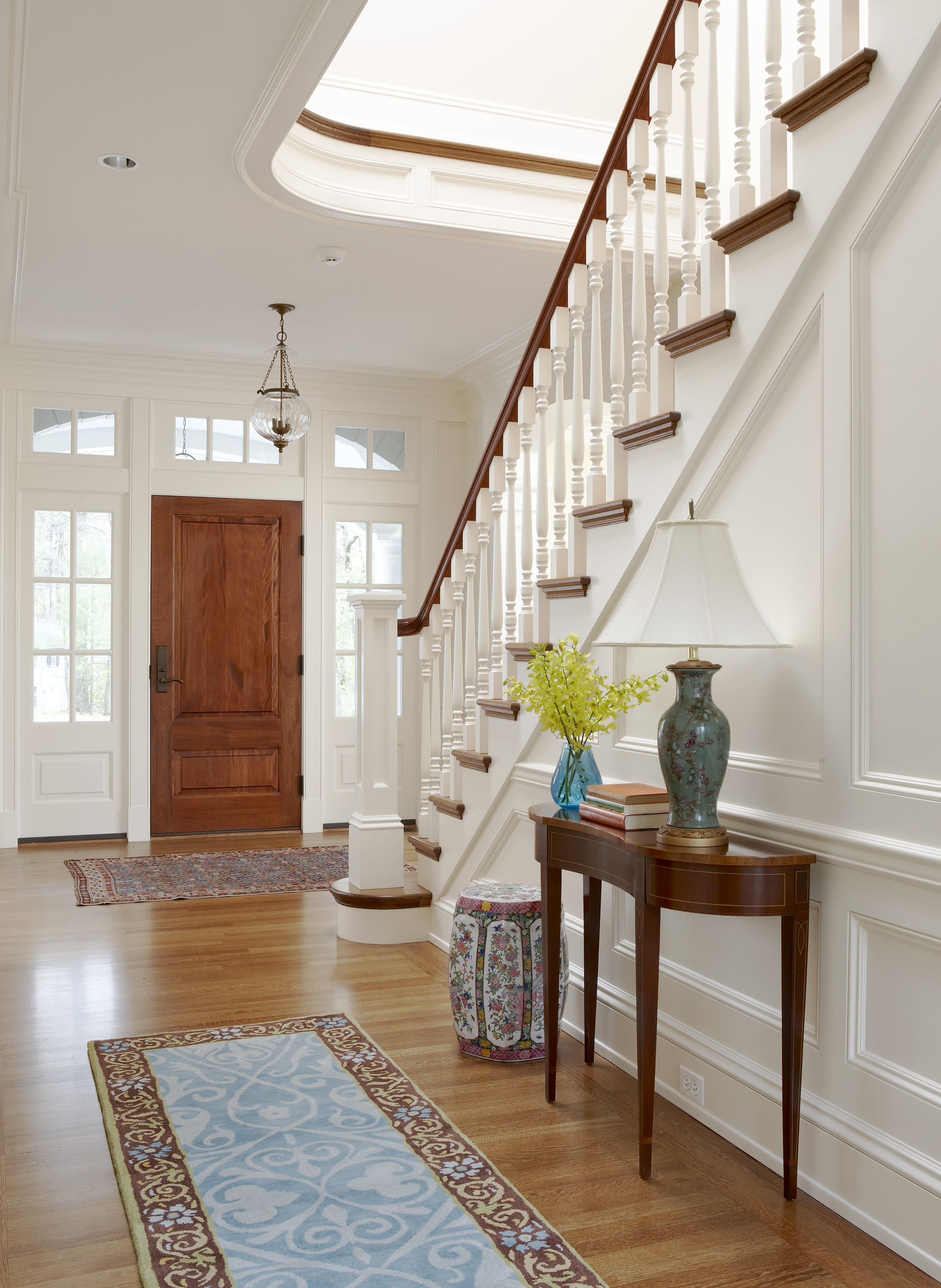 75 Traditional Foyer Ideas You'll Love - September, 2023 | Houzz
