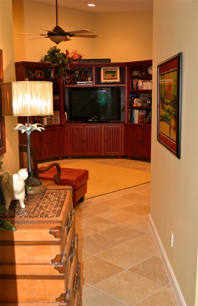Example of an island style entryway design in Salt Lake City