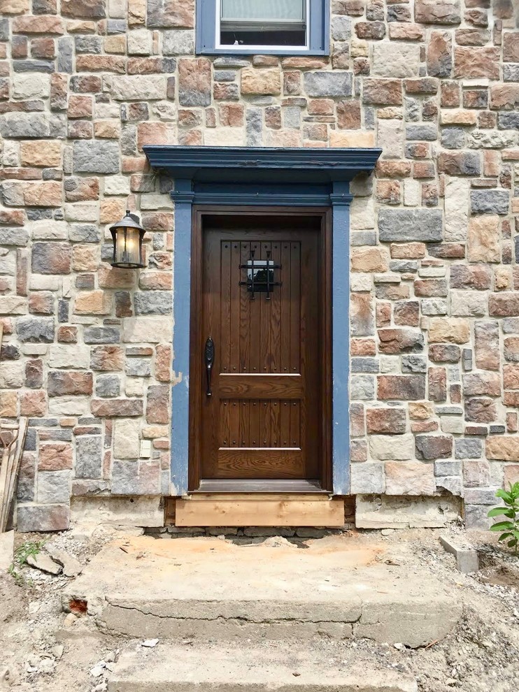 Photo of a rustic entrance in Toronto.