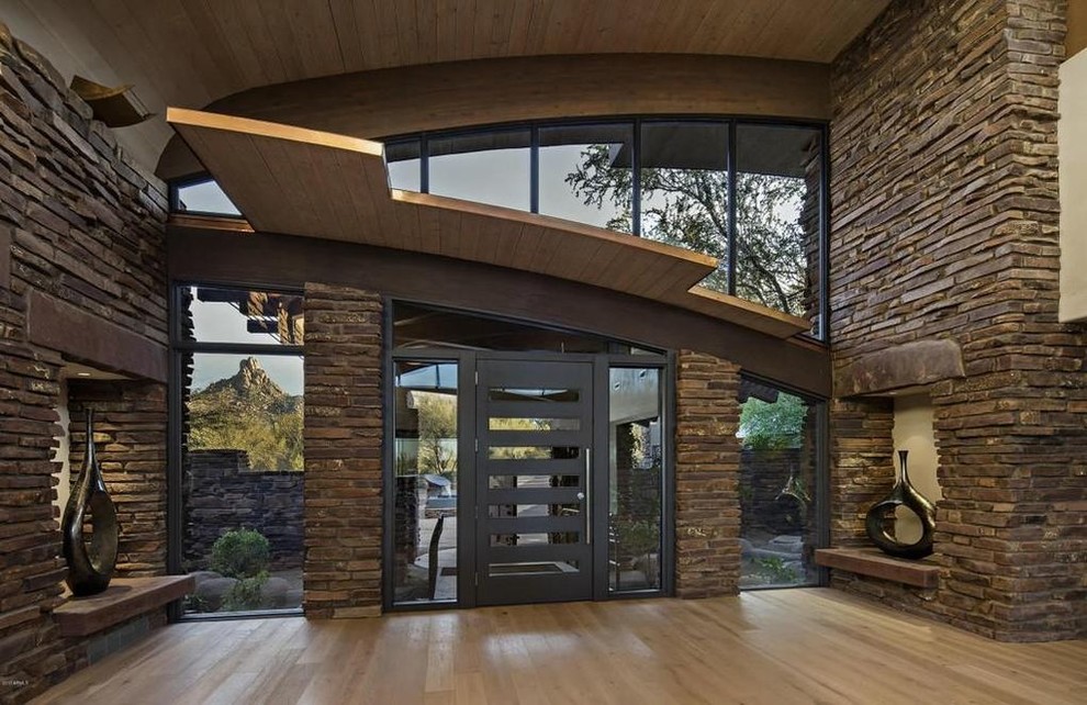 Photo of a contemporary entrance in Phoenix.