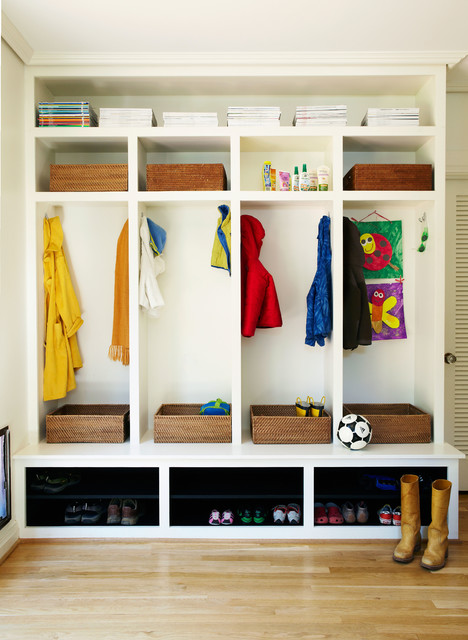 When and How to Use Storage Containers to Organize Your Things