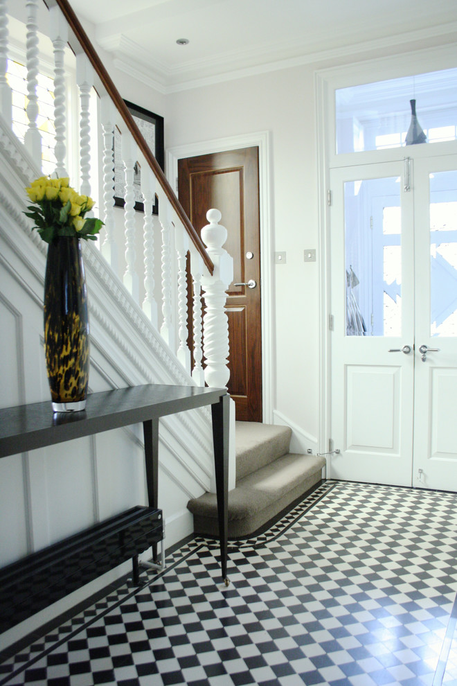 Inspiration for a transitional entryway remodel in London